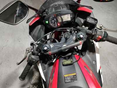 Yamaha YZF-R25 2015