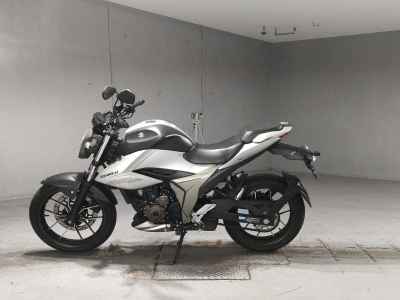 Suzuki GSX250 Katana