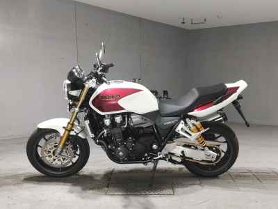 Honda CB1300SF 2025