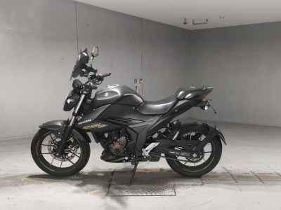 Suzuki GSX250 Katana