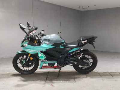 Yamaha YZF-R25