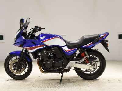Honda CB400 Super Boldor 2020