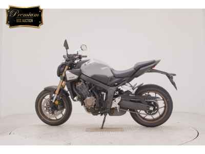 Honda CB650R E-Clutch 2024