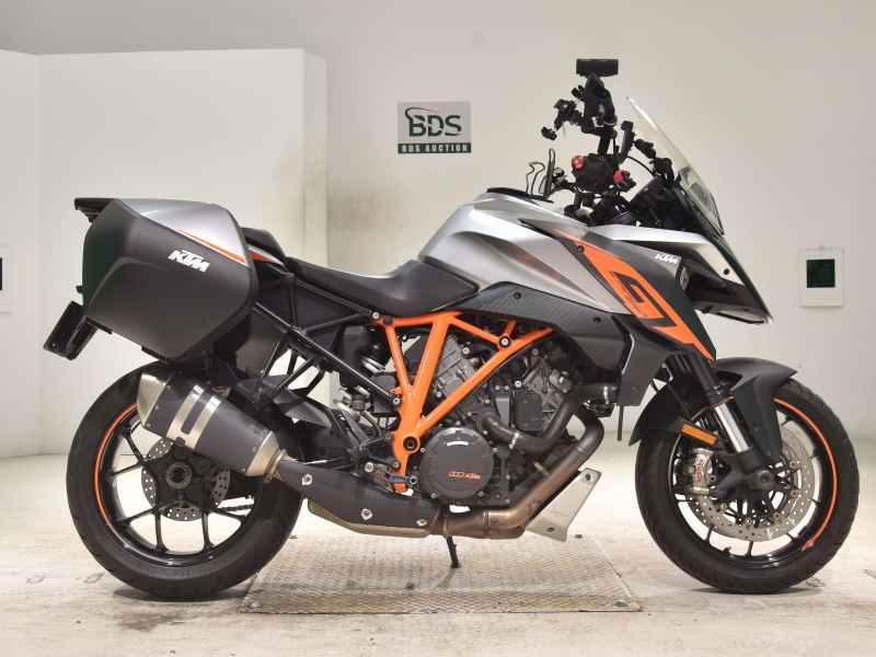 KTM 1290 Super Duke GT 2016