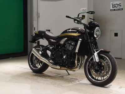 Kawasaki Z900RS 2025