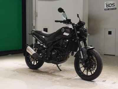 Benelli Leoncino 125