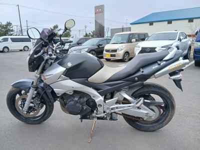 Suzuki GSR400 2006