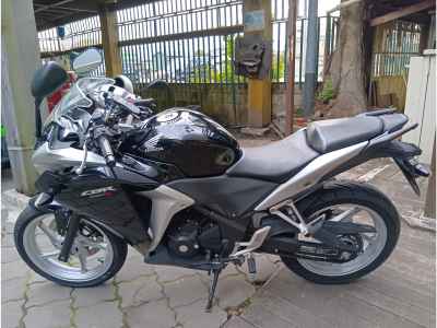 Honda CBR250R 2011