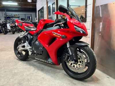 Honda CBR1000RR 2006