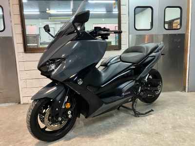 Yamaha TMAX 560 2021