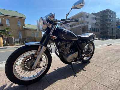 Yamaha SR400 2010