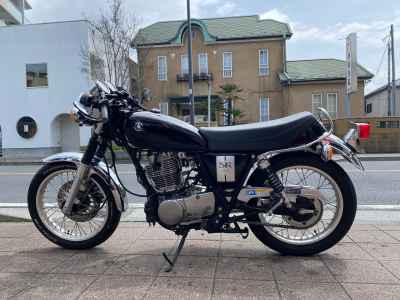 Yamaha SR400 2020