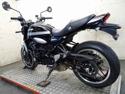 Kawasaki Z900RS 2021