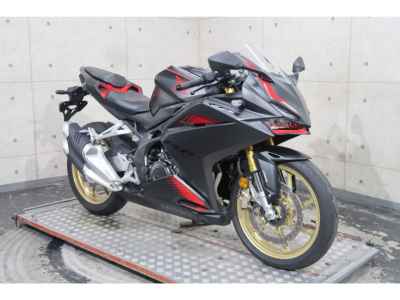 Honda CBR250R 2015