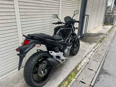 Suzuki Gladius SFV400 2011