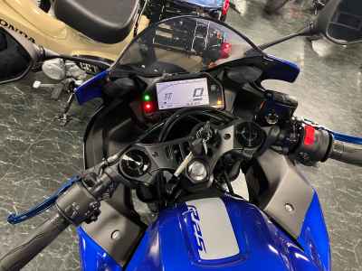 Yamaha YZF-R25 2021