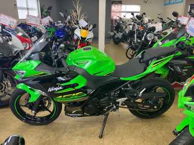 Kawasaki Ninja 400 KRT Edition 2019
