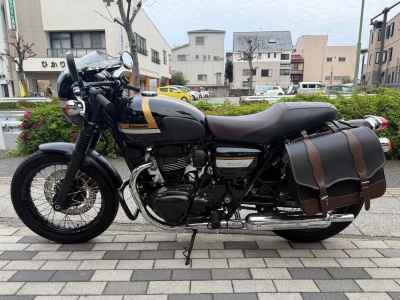 Kawasaki W800 2022