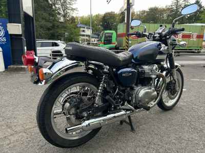 Kawasaki W800 2021