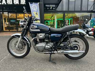 Kawasaki W800 2021