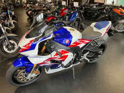 Honda CBR1000RR-R FB SP 2023