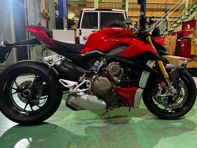 Ducati Streetfighter V4S 2021
