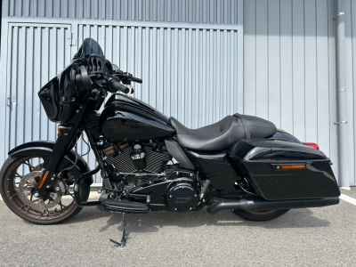 Harley-Davidson FLHXST 2023