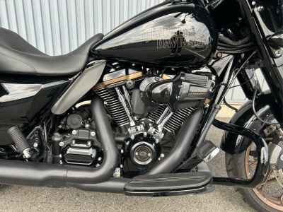 Harley-Davidson FLHXST 2023
