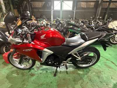 Honda CBR250R 2011
