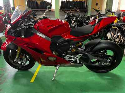 Ducati Panigale V4S 2025