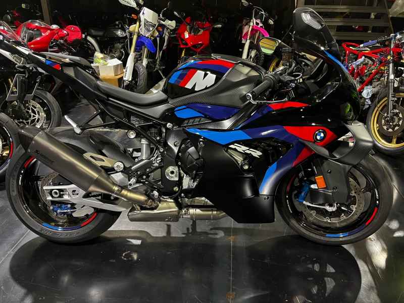 BMW M1000RR 2025