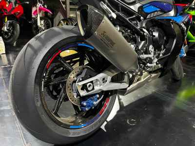 BMW M1000RR 2025