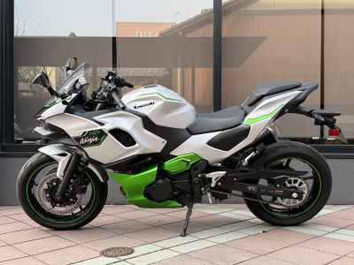Kawasaki Ninja 7 Hybrid 2025