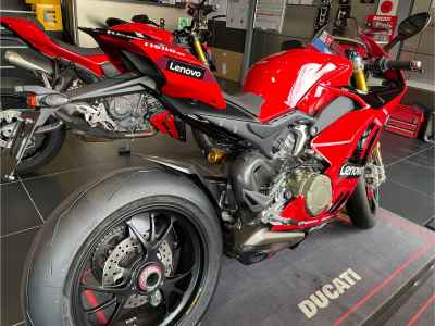 Ducati Panigale V4 2024