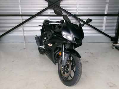 Yamaha YZF-R25 2021