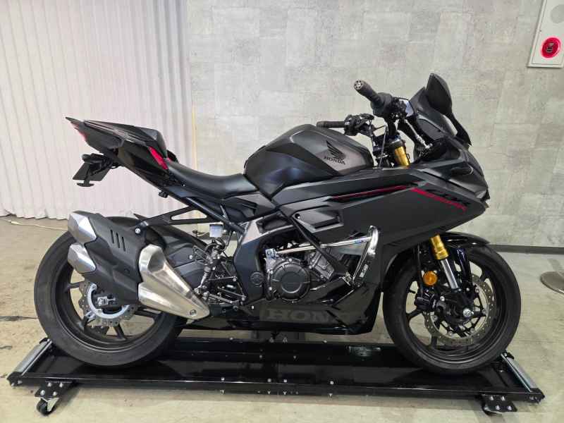 Honda CBR250RR 2023