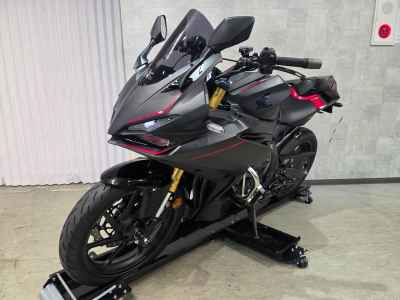 Honda CBR250RR 2023