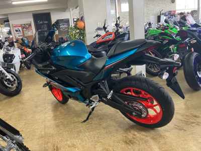 Yamaha YZF-R25 2021