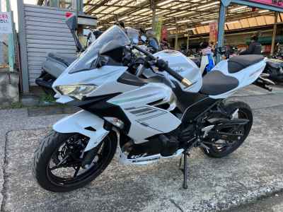 Kawasaki Ninja 400 2022