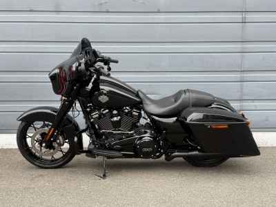 Harley-Davidson Street Glide FLHXS1690 2024