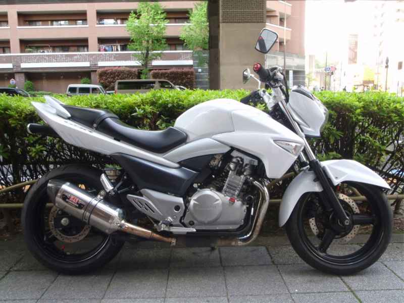 Suzuki GSR250