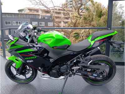 Kawasaki Ninja 400 KRT Edition 2020