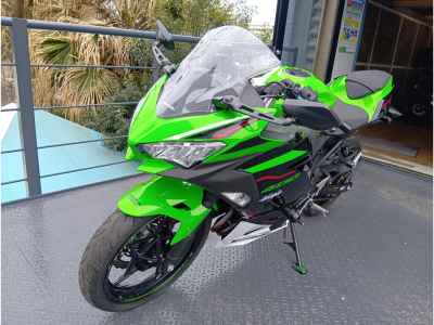 Kawasaki Ninja 400 KRT Edition 2020