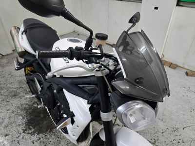 Triumph Street Triple R 2013
