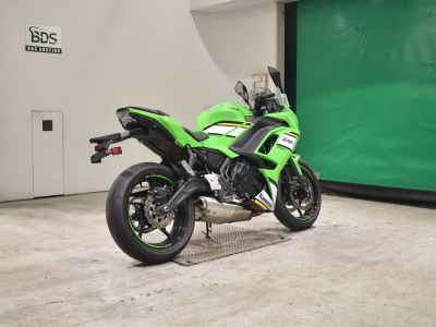 Kawasaki Ninja 650 2025