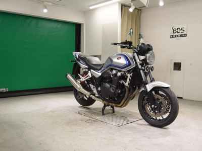 Honda CB1300SF 2023