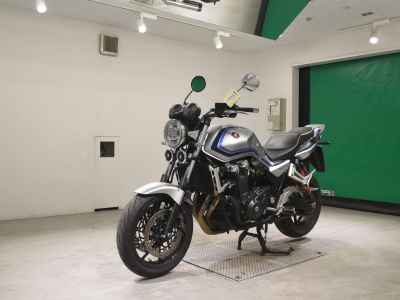 Honda CB1300SF 2023
