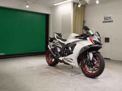 Kawasaki Ninja ZX-6R 2025