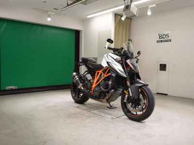 KTM 1290 Super Duke R 2021