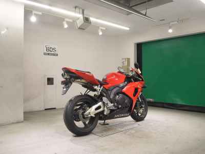 Honda CBR1000RR 2006
